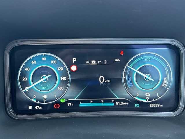 Hyundai KONA 1.6 GDi Hybrid Ultimate 5dr DCT White