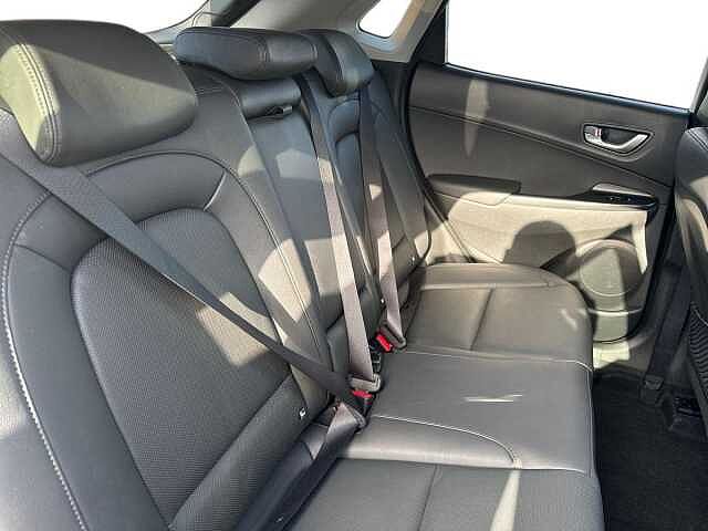 Hyundai KONA 1.6 GDi Hybrid Ultimate 5dr DCT White
