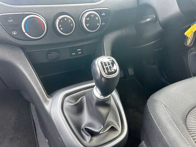 Hyundai I10 1.0 Play 5dr Grey