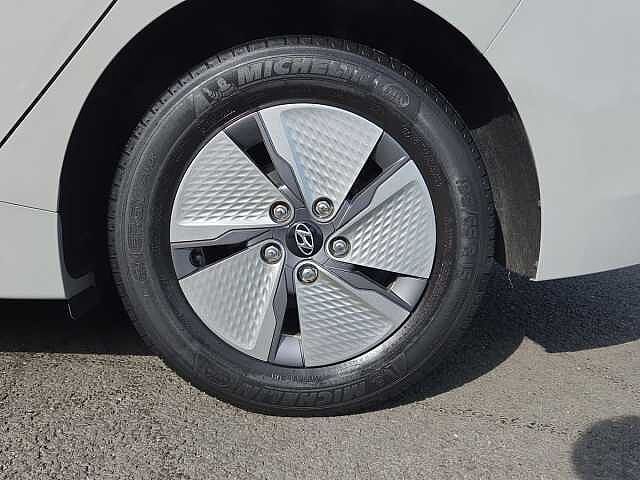 Hyundai Ioniq 1.6 GDi Hybrid Premium 5dr DCT