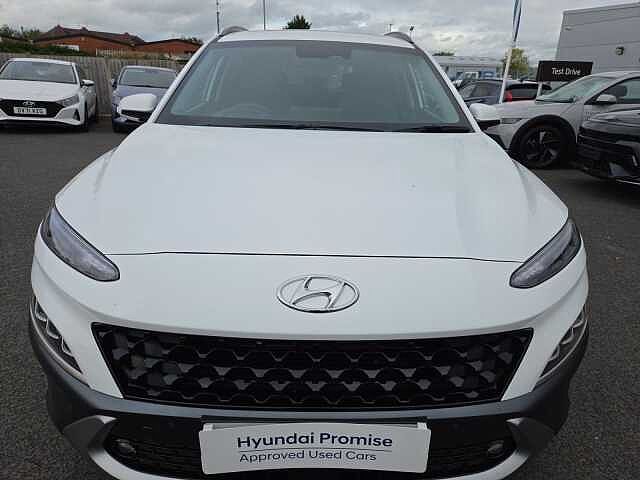 Hyundai KONA 1.6 GDi Hybrid Ultimate 5dr DCT White