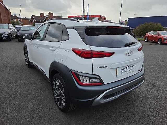 Hyundai KONA 1.6 GDi Hybrid Ultimate 5dr DCT White
