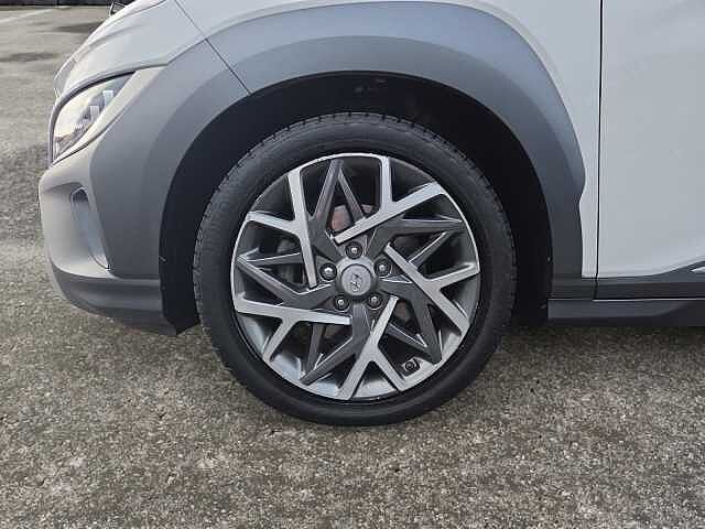 Hyundai KONA 1.6 GDi Hybrid Ultimate 5dr DCT White