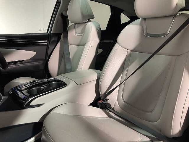 Hyundai TUCSON Ultimate T-Gdi Hev White