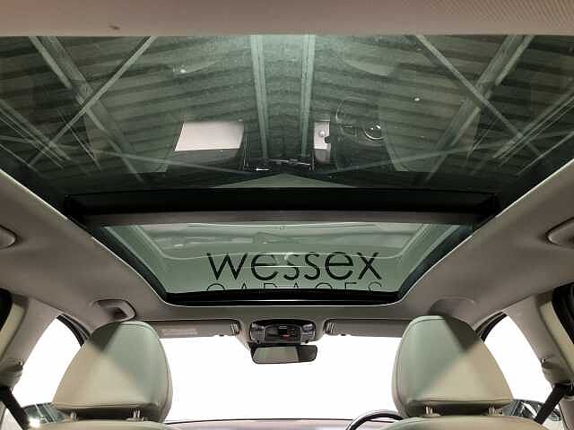 Hyundai TUCSON Ultimate T-Gdi Hev White