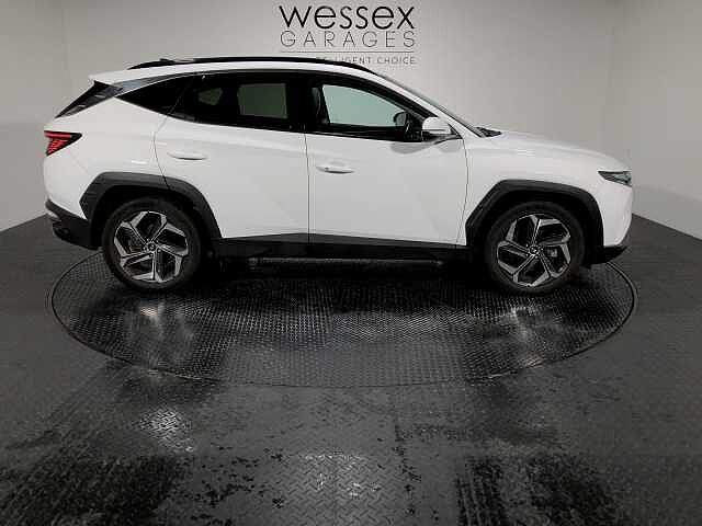 Hyundai TUCSON Ultimate T-Gdi Hev White