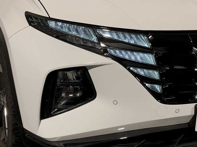 Hyundai TUCSON Ultimate T-Gdi Hev White