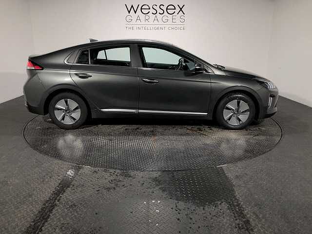 Hyundai Ioniq 1.6 GDi Hybrid Premium 5dr DCT