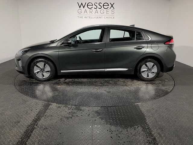 Hyundai Ioniq 1.6 GDi Hybrid Premium 5dr DCT