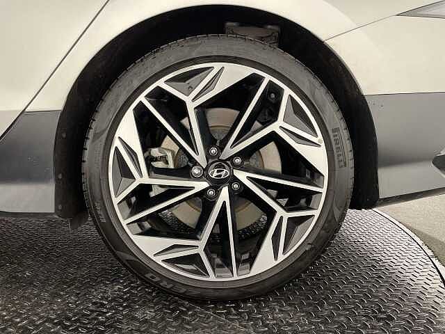 Hyundai Ioniq 6 168kW Premium 77kWh 4dr Auto