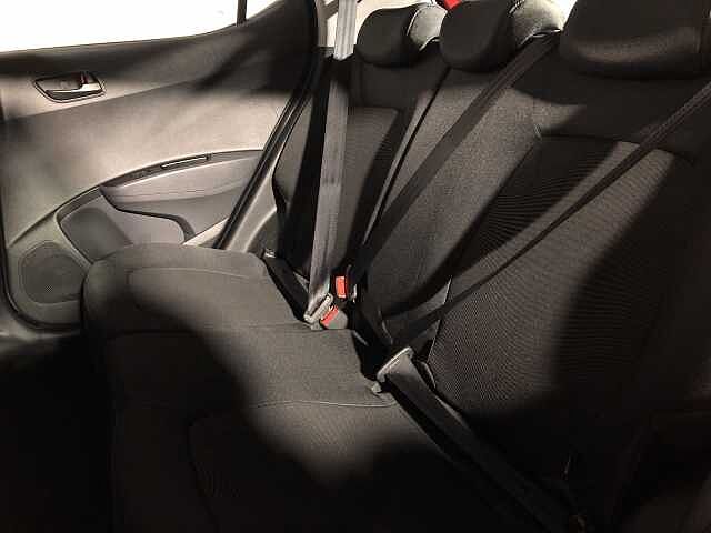 Hyundai i10 1.0 SE 5dr