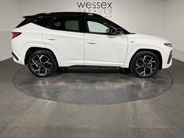 Hyundai TUCSON 1.6T Hybrid N Line 5dr Auto White
