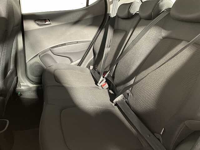 Hyundai i10 1.0 SE 5dr
