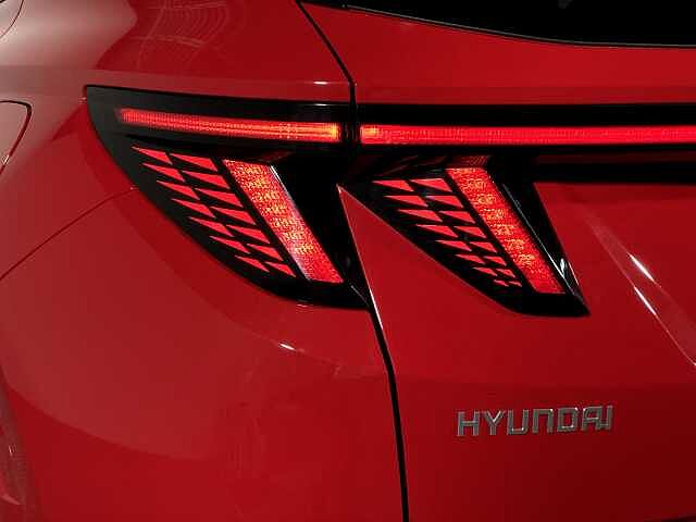 Hyundai TUCSON 1.6T Hybrid N Line S 5dr Auto Red