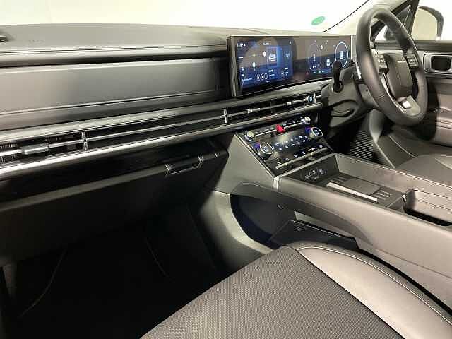 Hyundai SANTA FE 1.6 TGDi Plug-in Hybrid Premium 5dr 4WD Auto Black