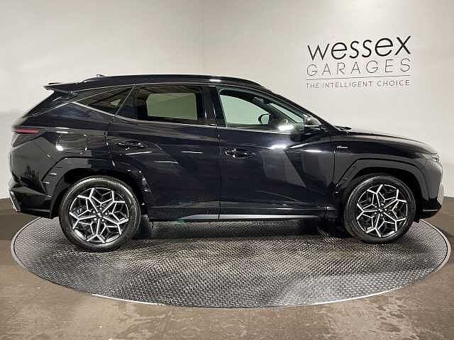 Hyundai TUCSON 1.6 TGDi Plug-in Hybrid N Line 5dr 4WD Auto Black