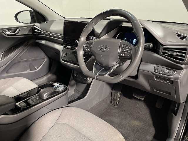 Hyundai IONIQ 100kW Premium 38kWh 5dr Auto