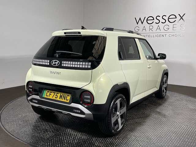 Hyundai INSTER 85kW 02 49kWh 5dr Auto Beige