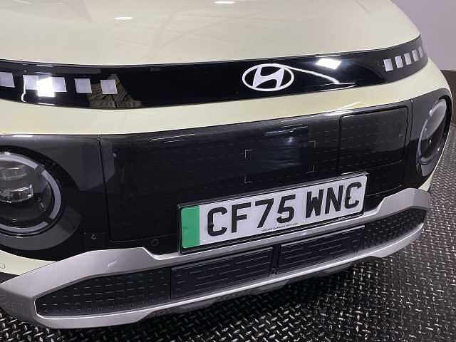 Hyundai INSTER 85kW 02 49kWh 5dr Auto Beige