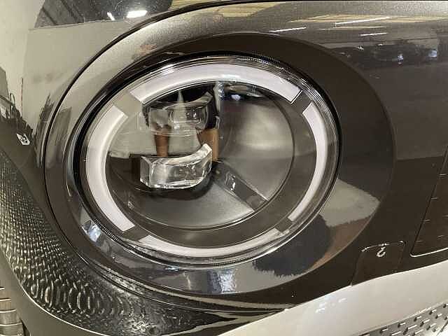 Hyundai INSTER 85kW 02 49kWh 5dr Auto Black