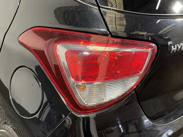 Hyundai i10 1.0 Premium 5dr