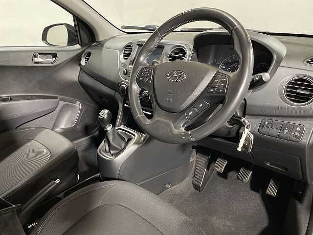 Hyundai i10 1.0 Premium 5dr