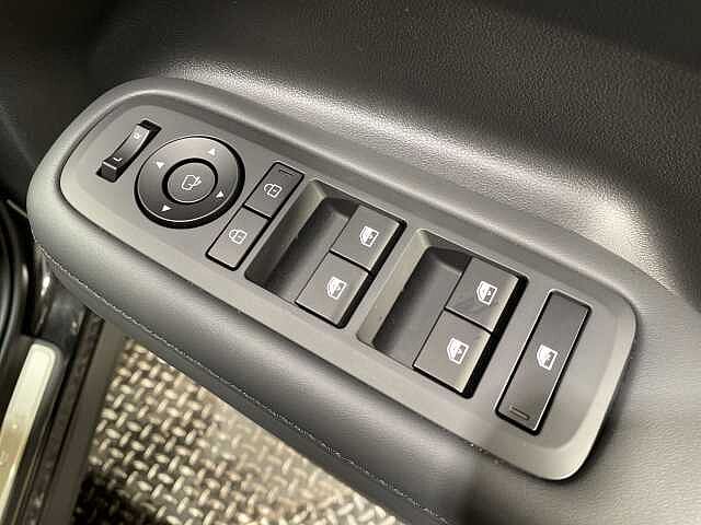 Hyundai SANTA FE 1.6 TGDi Plug-in Hybrid Ultimate 5dr 4WD Auto Black