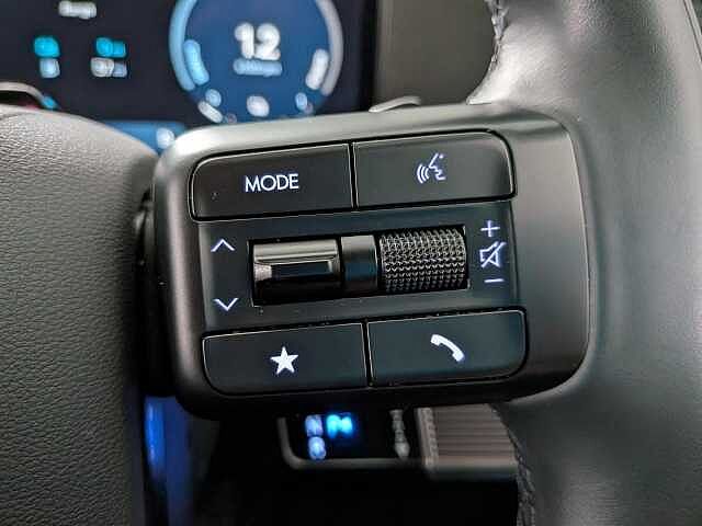 Hyundai SANTA FE 1.6 T-GDi 13.8kWh Calligraphy Auto 4WD Euro 6 (s/s) 5dr (7Seat) Olive Green