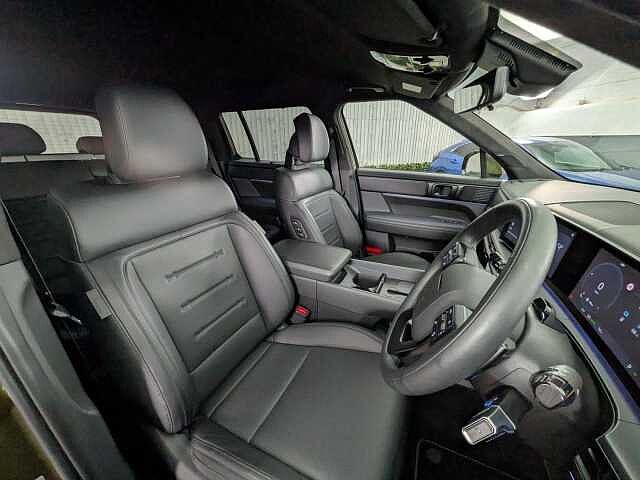 Hyundai SANTA FE 1.6 T-GDi 13.8kWh Calligraphy Auto 4WD Euro 6 (s/s) 5dr (7Seat) Olive Green