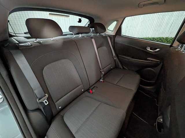 Hyundai KONA 1.6 h-GDi Premium DCT Euro 6 (s/s) 5dr Jungle Green
