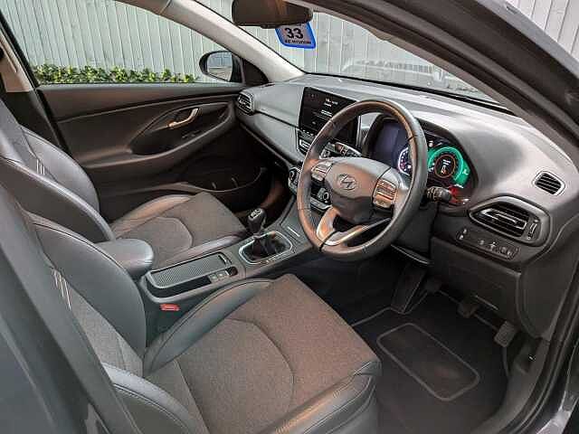 Hyundai I30 1.0 T-GDi MHEV Premium Euro 6 (s/s) 5dr Dark Knight