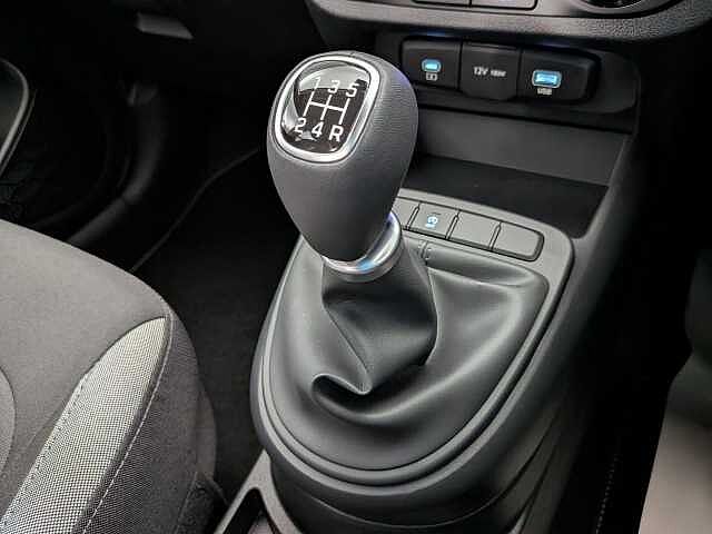 Hyundai I10 1.0 Advance Euro 6 (s/s) 5dr Atlas White