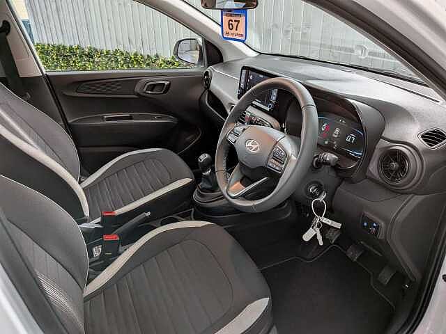 Hyundai I10 1.0 Advance Euro 6 (s/s) 5dr Atlas White