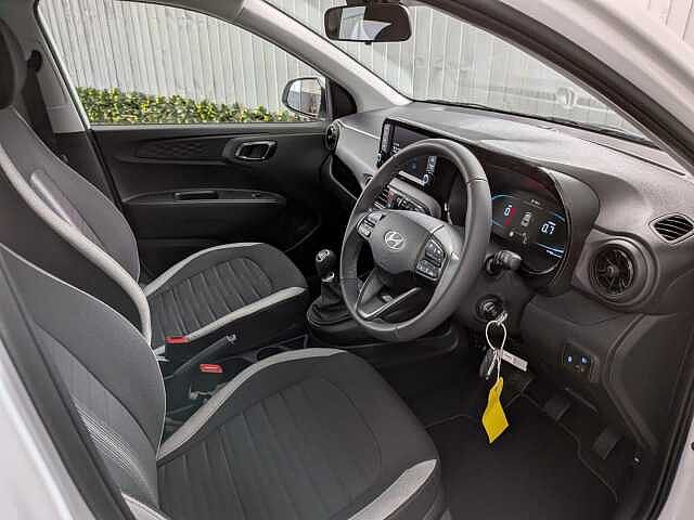 Hyundai I10 1.0 Advance Euro 6 (s/s) 5dr Atlas White