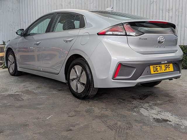 Hyundai IONIQ 1.6 h-GDi Premium DCT Euro 6 (s/s) 5dr