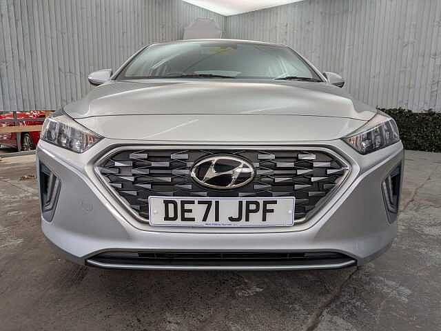 Hyundai IONIQ 1.6 h-GDi Premium DCT Euro 6 (s/s) 5dr
