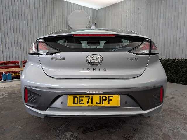 Hyundai IONIQ 1.6 h-GDi Premium DCT Euro 6 (s/s) 5dr