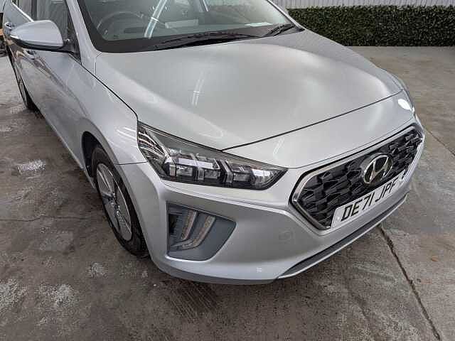 Hyundai IONIQ 1.6 h-GDi Premium DCT Euro 6 (s/s) 5dr