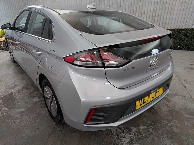 Hyundai IONIQ 1.6 h-GDi Premium DCT Euro 6 (s/s) 5dr