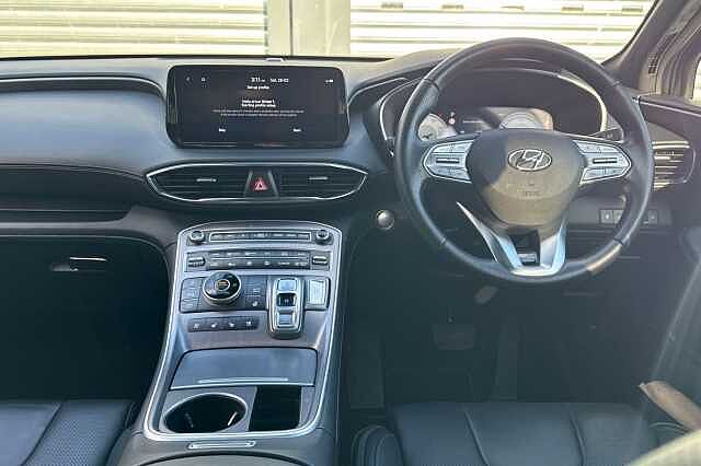 Hyundai SANTA FE 1.6 TGDi Hybrid Ultimate 5dr 4WD Auto Black