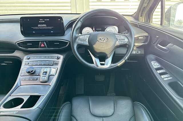 Hyundai SANTA FE 1.6 TGDi Hybrid Ultimate 5dr 4WD Auto Black