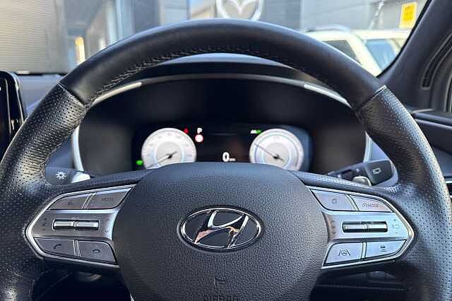 Hyundai SANTA FE 1.6 TGDi Hybrid Ultimate 5dr 4WD Auto Black