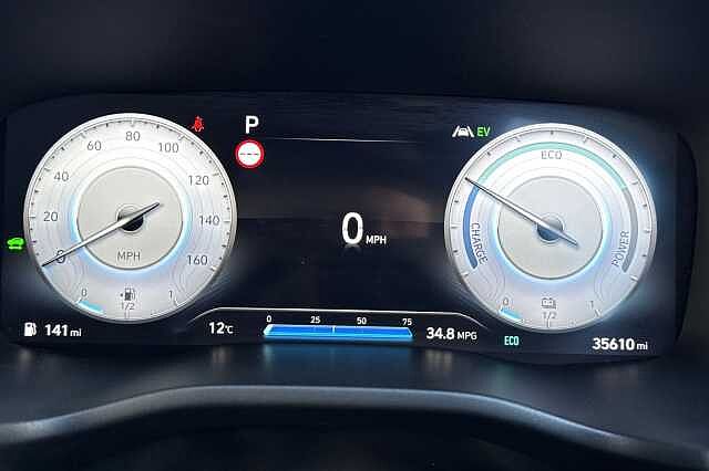 Hyundai SANTA FE 1.6 TGDi Hybrid Ultimate 5dr 4WD Auto Black