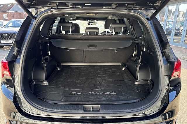 Hyundai SANTA FE 1.6 TGDi Hybrid Ultimate 5dr 4WD Auto Black