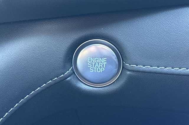 Hyundai SANTA FE 1.6 TGDi Hybrid Ultimate 5dr 4WD Auto Black