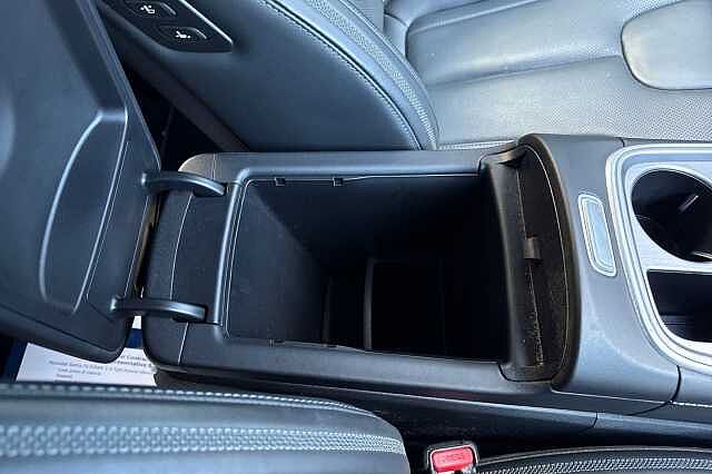 Hyundai SANTA FE 1.6 TGDi Hybrid Ultimate 5dr 4WD Auto Black