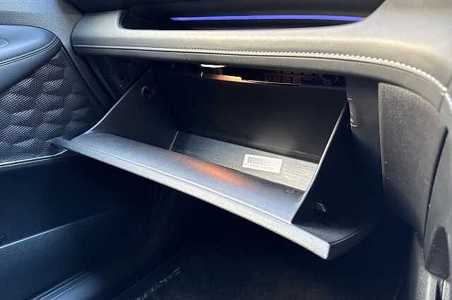 Hyundai SANTA FE 1.6 TGDi Hybrid Ultimate 5dr 4WD Auto Black