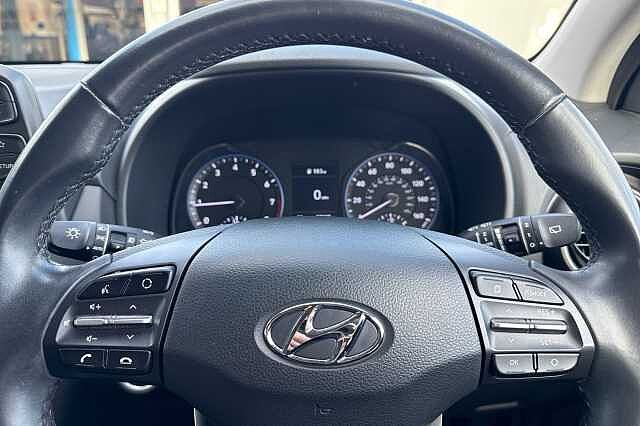 Hyundai KONA 1.0T GDi Blue Drive Premium 5dr Black