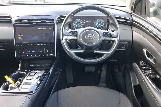 Hyundai TUCSON 1.6 TGDi Hybrid 230 Premium 5dr 2WD Auto Atlas White