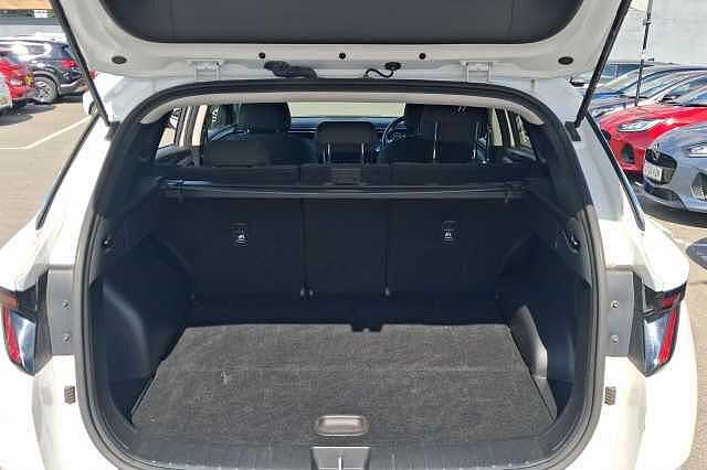 Hyundai TUCSON 1.6 TGDi Hybrid 230 Premium 5dr 2WD Auto Atlas White